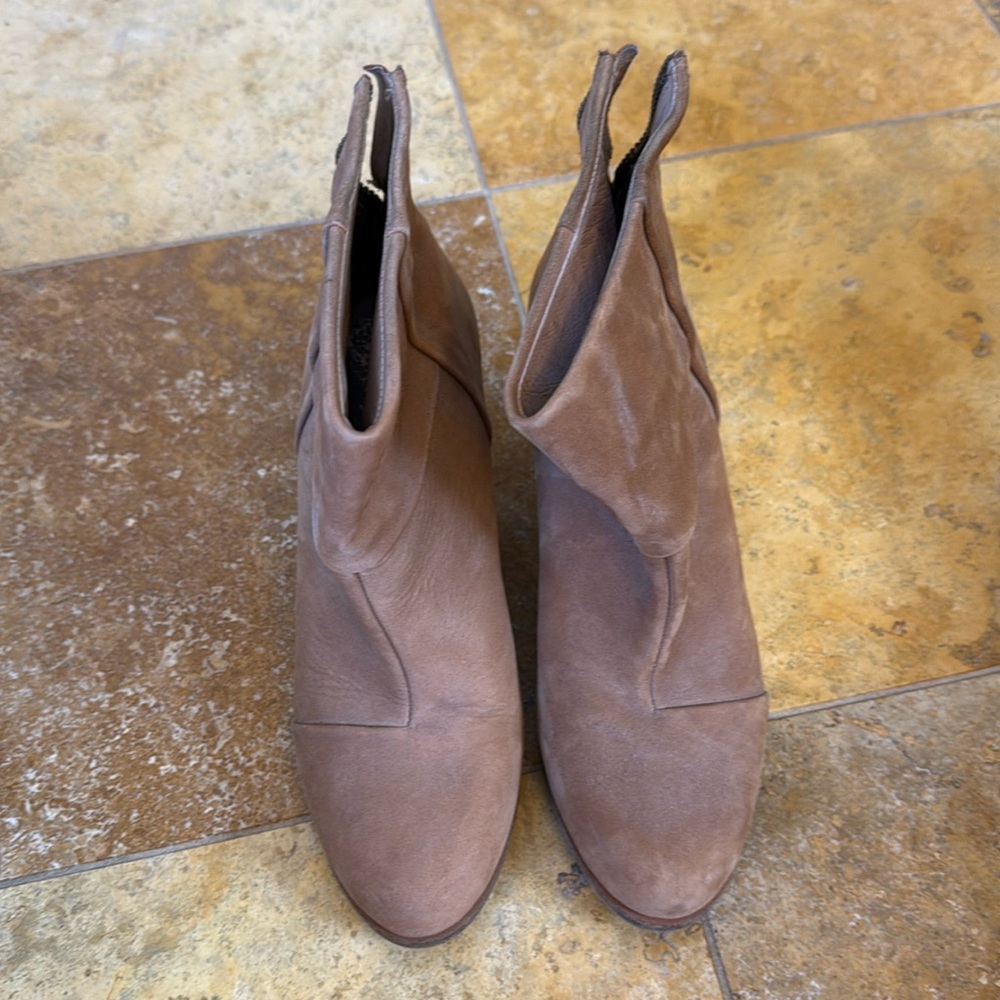 Tan nubuck boots